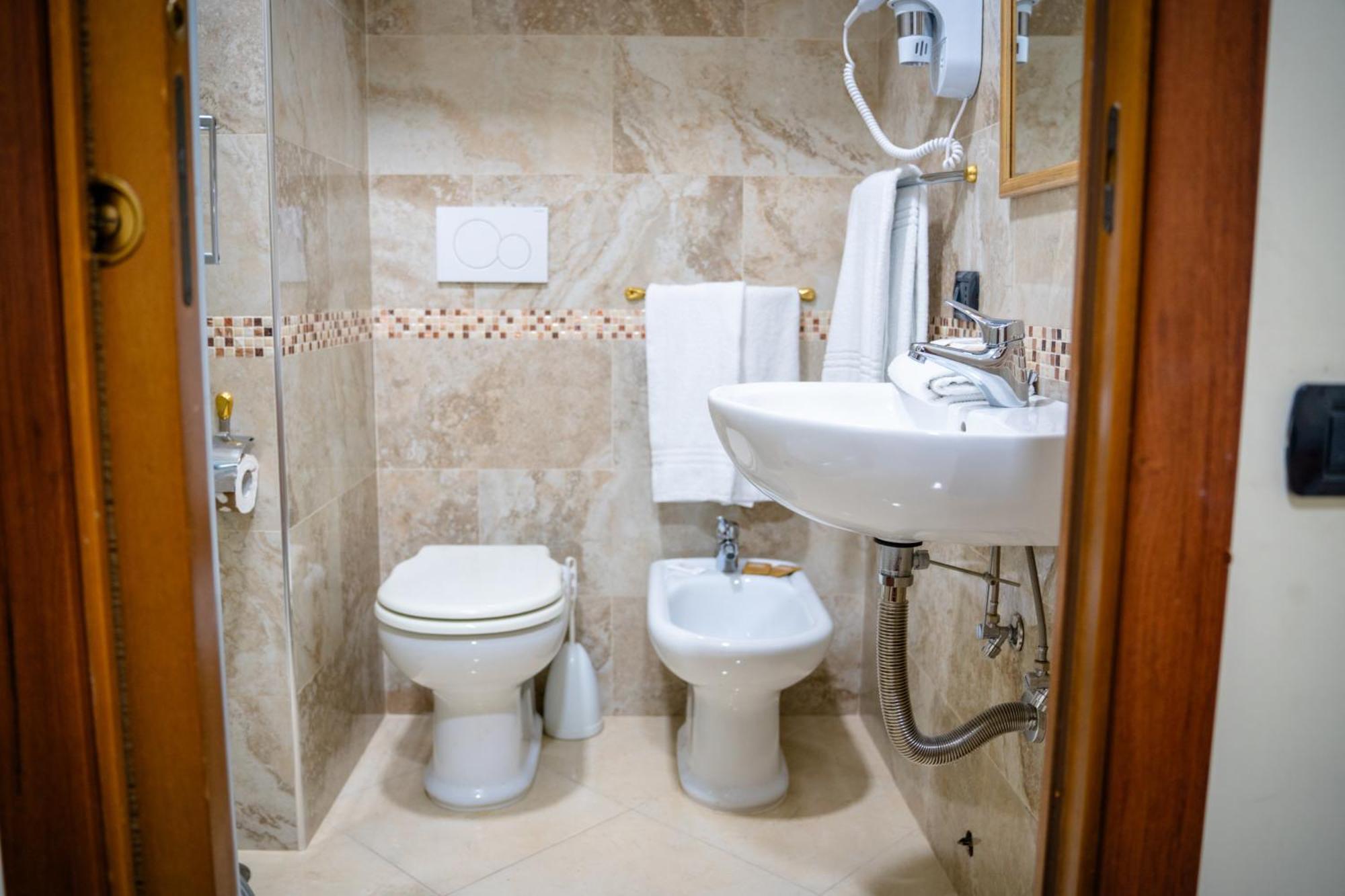 Affittacamere Tiche Rome Exterior photo